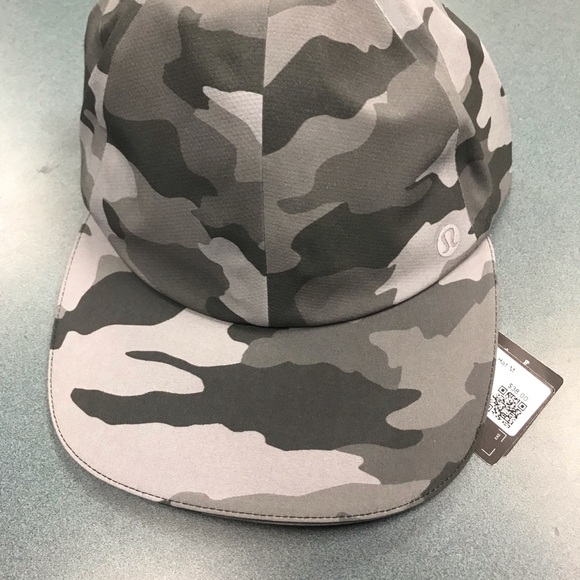 Lululemon Fast and Free running hat in camo❤️ - Picture 7 of 7